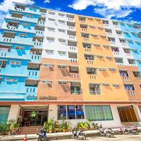 Exterior / Building 1 W 아파트, 빅C 백화점 호텔