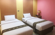 Bedroom 3 Toh Buk Seng Ayutthaya Hotel