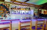 Bar, Kafe, dan Lounge 7 Boracay Backpackers