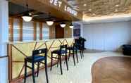 Bar, Kafe, dan Lounge 5 Jakarta Airport Hotel