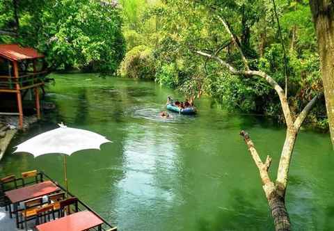 ภายนอกอาคาร Baan Poompruk Resort