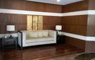 Lobby 3 Bay Garden Condominium Unit