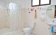 In-room Bathroom 6 Fahsai River View Resort