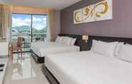 Kamar Tidur 6 The Charm Resort Phuket