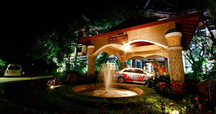 Bangunan 100 Islands Resort & Spa
