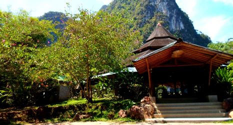 Exterior 2 The Cliff & River Jungle Resort