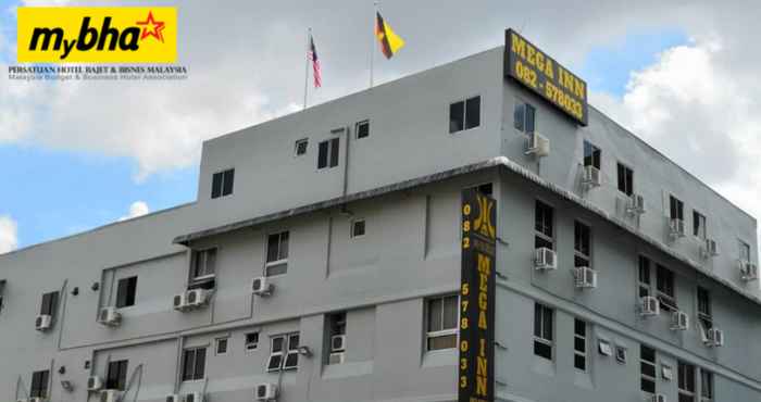 Bên ngoài Mega Inn