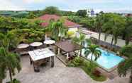 Kolam Renang 3 Plumeria Hotel