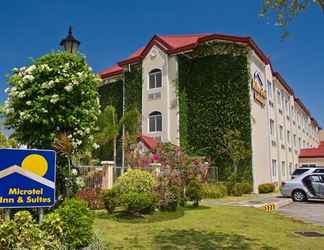 Bên ngoài 2 Microtel by Wyndham - Sto. Tomas, Batangas