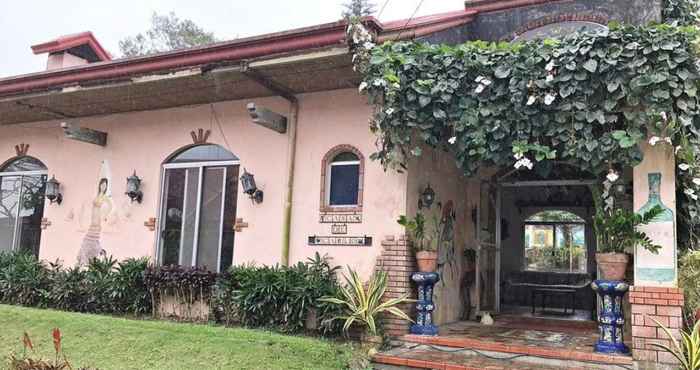 Bangunan Casa de Carlo Bed and Breakfast