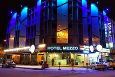 外観 Hotel Mezzo