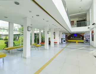 Lobby 2 Microtel by Wyndham UP Technohub