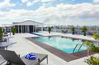 Swimming Pool Microtel by Wyndham UP Technohub