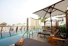 สระว่ายน้ำ 4 Sunshine Hotel & Residences