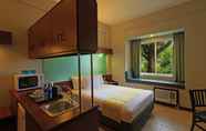 Bedroom 4 Microtel by Wyndham Tarlac