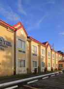 EXTERIOR_BUILDING Microtel by Wyndham Tarlac