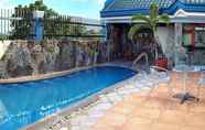 Kolam Renang 5 Amax Guest House Cebu