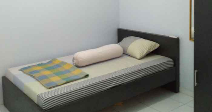 Kamar Tidur Simple Room near Grand Mall Bekasi (SEM)