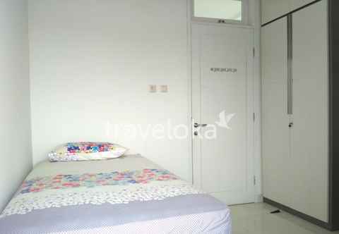 Bedroom Clean Room near Depok Baru Train Station for Female Only (AMA)