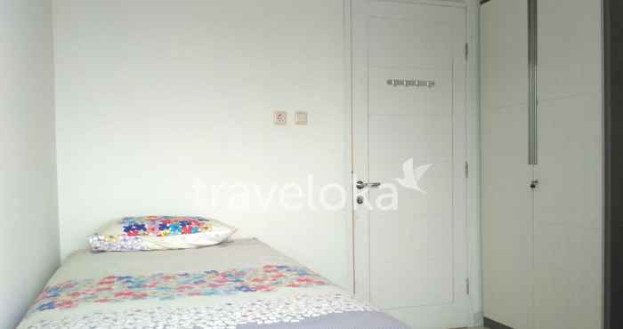 Bedroom Clean Room near Depok Baru Train Station for Female Only (AMA)