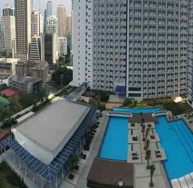 Swimming Pool 2 Jazz 33 by Stay in Manila