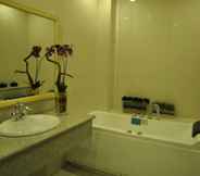 Toilet Kamar 7 Subic Residencias