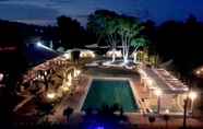 Kolam Renang 4 Blue Hotel and Resort 