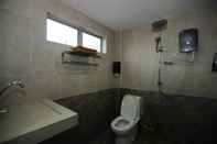 Toilet Kamar Ailang Hotel