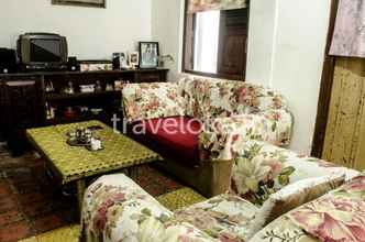 Sảnh chờ 4 Simple Room in Palmerah Jakarta Barat (FOR)