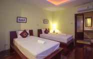 Bedroom 4 Baan Lapoon Hotel