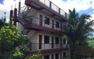 Exterior 7 Famous Inn Tagaytay