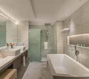 In-room Bathroom 6 Henann Prime Beach Resort