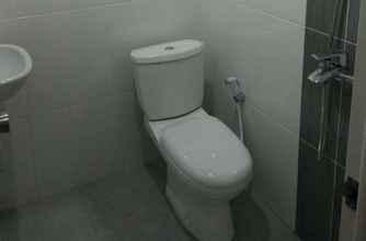 Toilet Kamar 4 Private Room near Ciputra World Surabaya (WES)