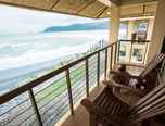 VIEW_ATTRACTIONS Nalu Surf Camp