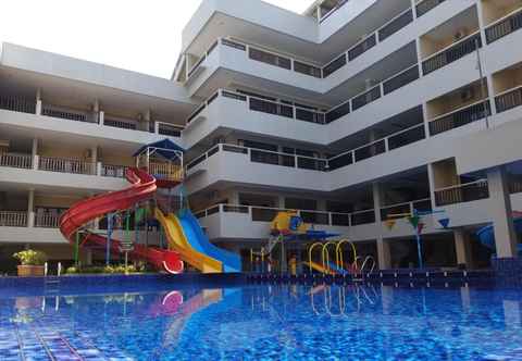 Swimming Pool dBILZ Hotel