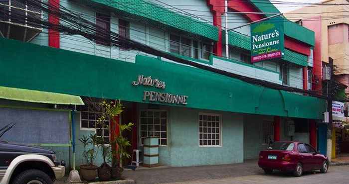 Bangunan Nature's Pensionne House