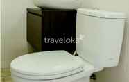 Toilet Kamar 7 Lovely Studio Room in Seasons City Apartment Tower C (PAA)