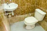 Toilet Kamar Low-cost Room near Mangga Besar Train Station (WAR)