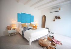 Bedroom 4 Santorini Park Stay