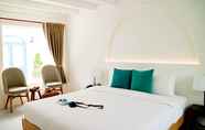 Bedroom 5 Santorini Park Stay