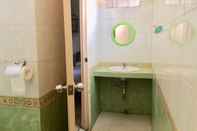 Phòng tắm bên trong Homestay Famili Syariah