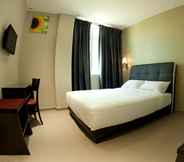 ห้องนอน 2 Ayer Hitam Hotel
