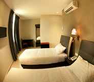 ห้องนอน 6 Ayer Hitam Hotel