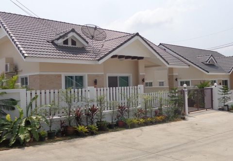 ภายนอกอาคาร Sandy Home Sattahip