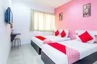 Kamar Tidur OYO 162 FB Hotel