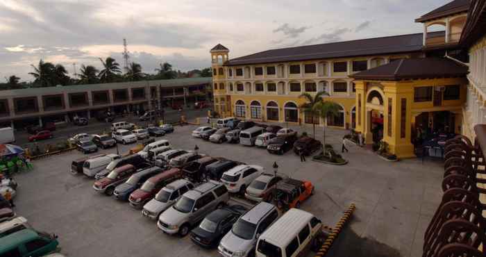 ภายนอกอาคาร Planta Centro Bacolod Hotel and Residences