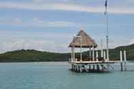 ภายนอกอาคาร Coral Bay Beach and Dive Resort