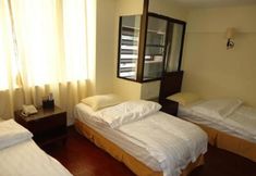 Bedroom 6 Aditya Hotel