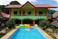 Kolam Renang Green Park Tourist Inn