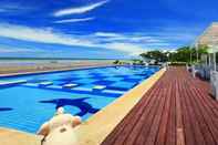 Kolam Renang Sea Sky Resort